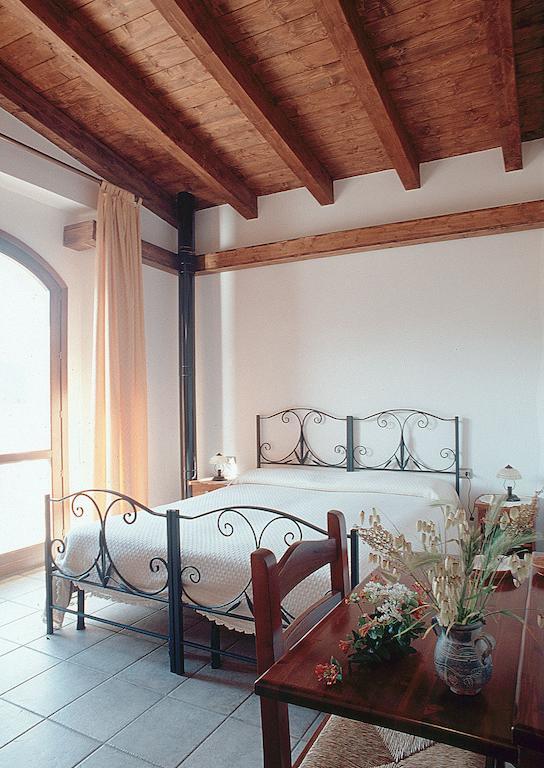 Turismo Rurale La Miniera Fiorita Arbus Room photo